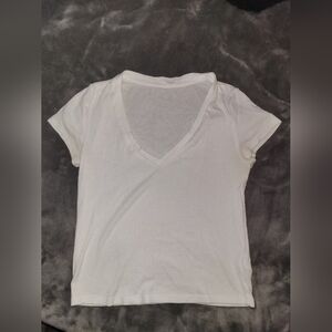 Beyond Yoga Women's White V Neck Ribbed Shirt